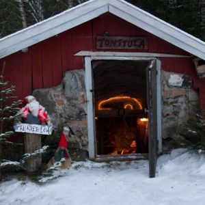 Tonttula aukeni myös 2010