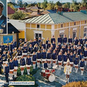 Ken ei värisemättä muistais
